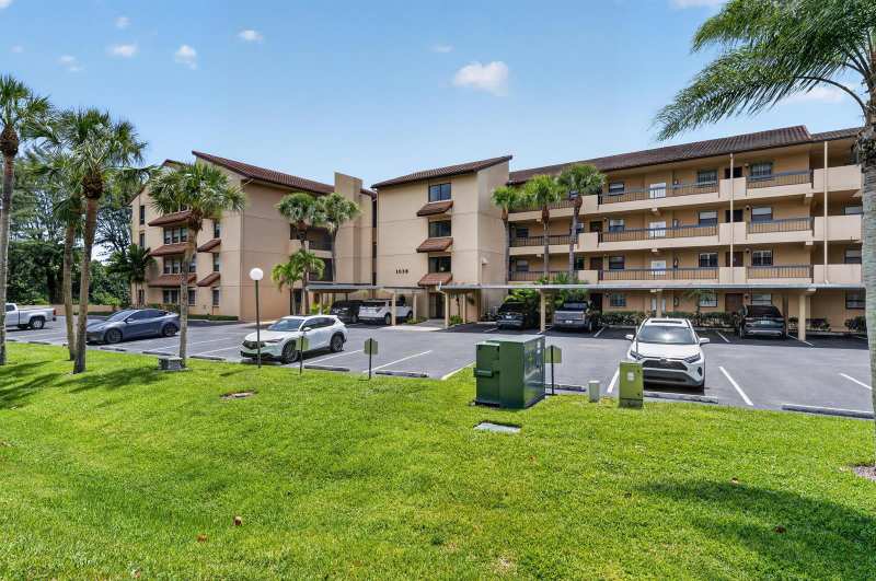 1036 US Highway 1 # 121, North Palm Beach FL 33408