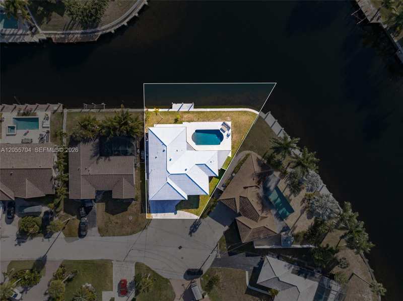 670 SE 7th Ave, Pompano Beach FL 33060
