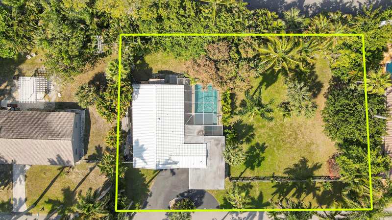 631 Lakeside Harbor, Boynton Beach FL 33435