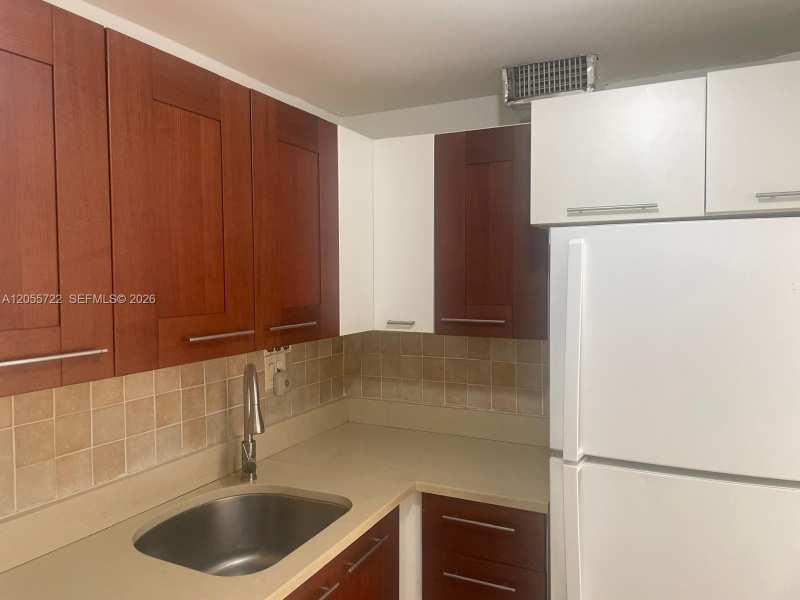 3522 NE 171st St # 206, North Miami Beach FL 33160