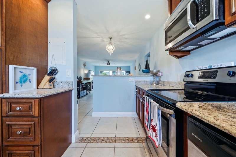 200 Waterway Drive S # 309, Lantana FL 33462