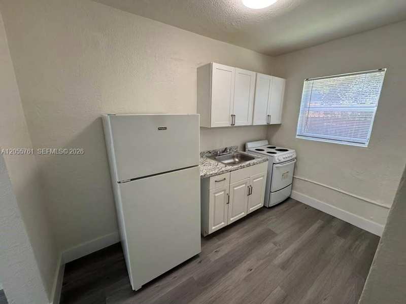 3669 Thomas Ave # 6, Miami FL 33133
