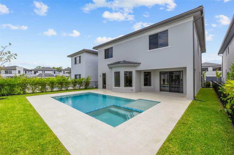19670 NE 14th Ct # 19670, Miami FL 33179