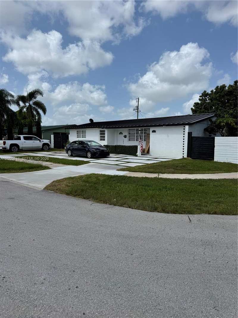 1892 NW 8th Ter, Homestead FL 33030