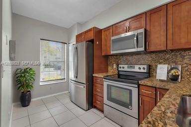 16640 Hemingway Dr # 16640, Weston FL 33326