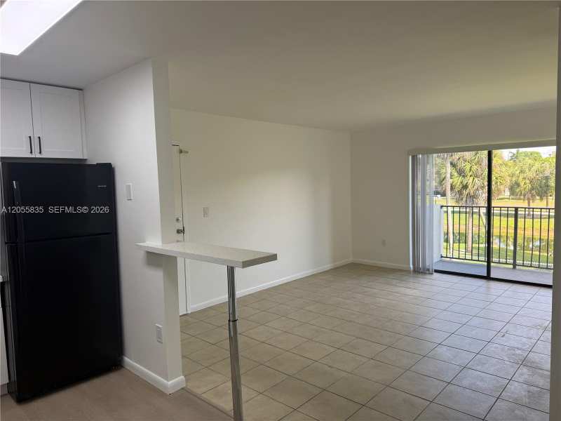7195 NW 179th St # 211, Hialeah FL 33015
