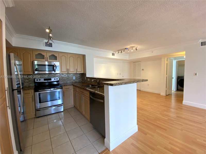 4560 NW 107th Ave # 12, Doral FL 33178
