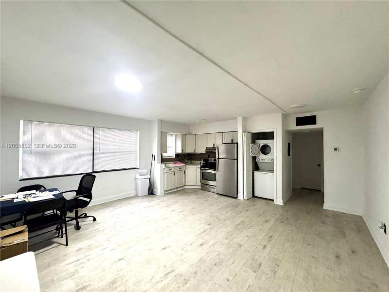 1525 NE 135th St # 4, North Miami FL 33161