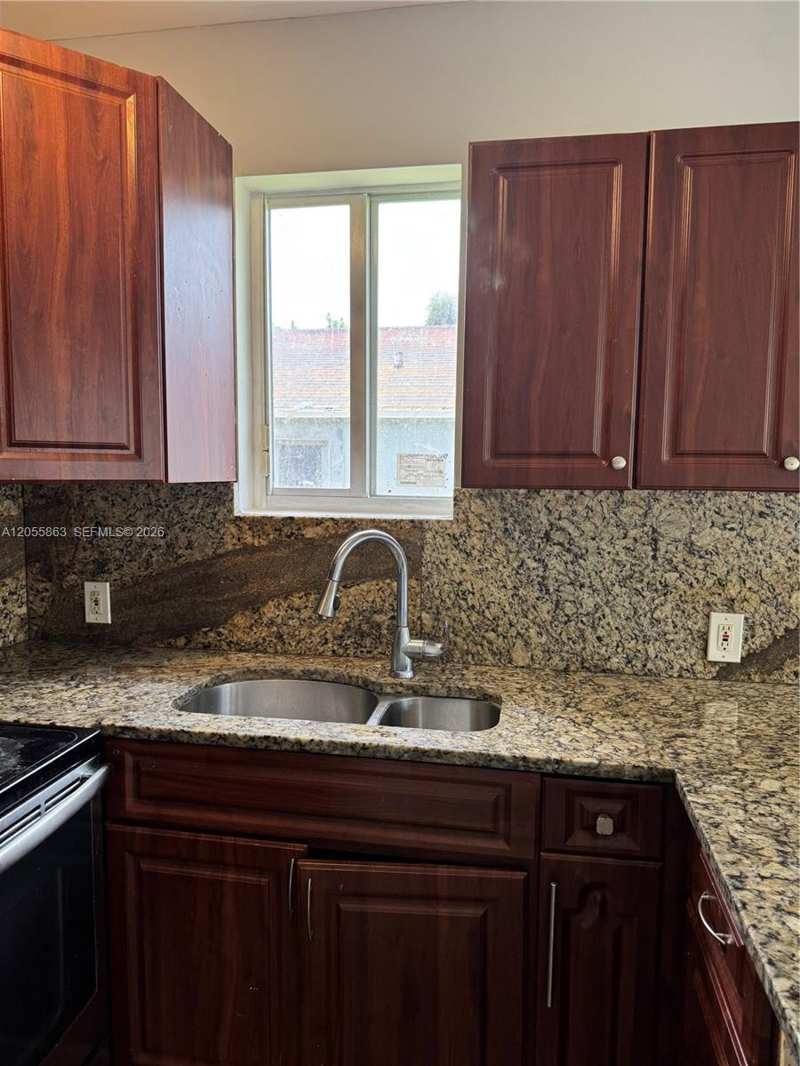 9512 NW 4th Ave # 1, Miami FL 33150
