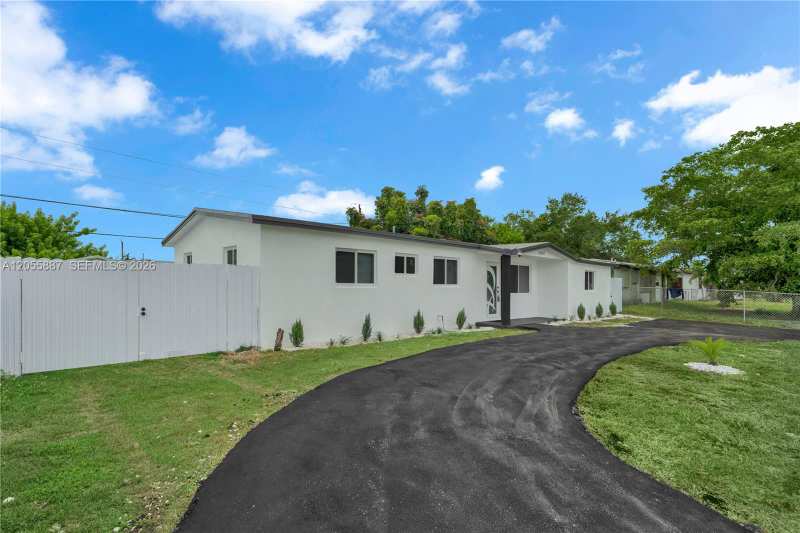 10460 SW 149 ST, Miami FL 33176