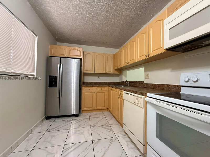 8420 SW 133rd Ave Rd # 317, Miami FL 33183