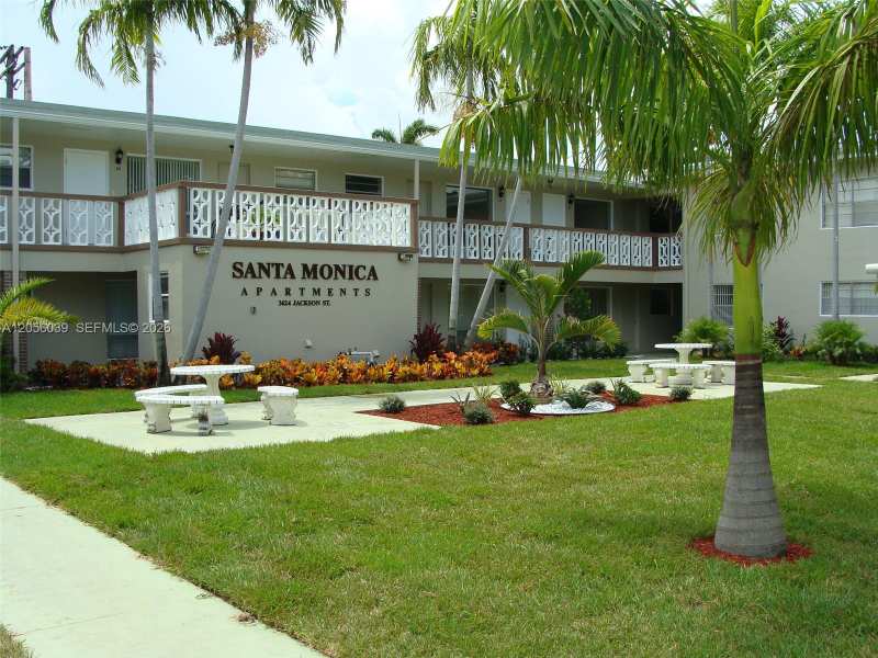 3624 NE Jackson St # 21, Hollywood FL 33021