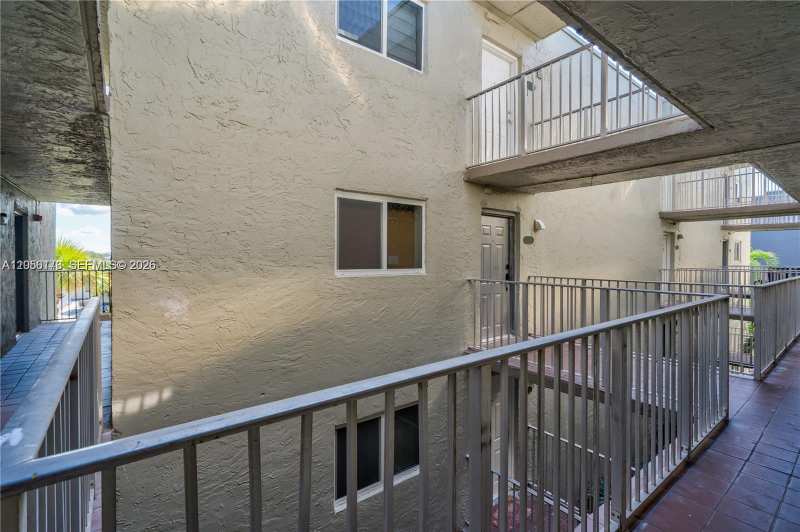 10000 NW 80th Ct # 2456, Hialeah Gardens FL 33016
