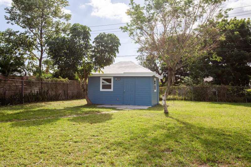 110 SW 6TH Street, Delray Beach FL 33444