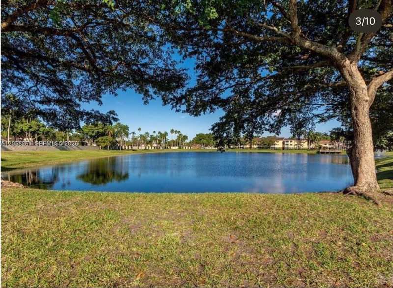 6552 NW 172nd Ln, Hialeah FL 33015