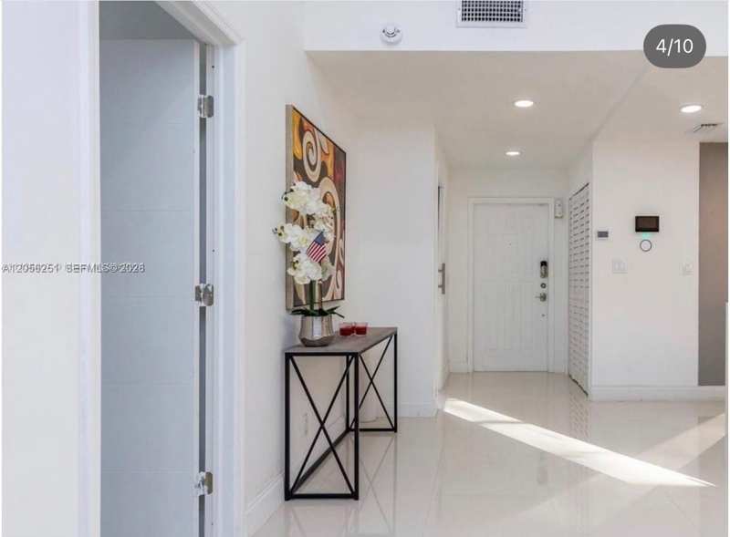 6552 NW 172nd Ln, Hialeah FL 33015