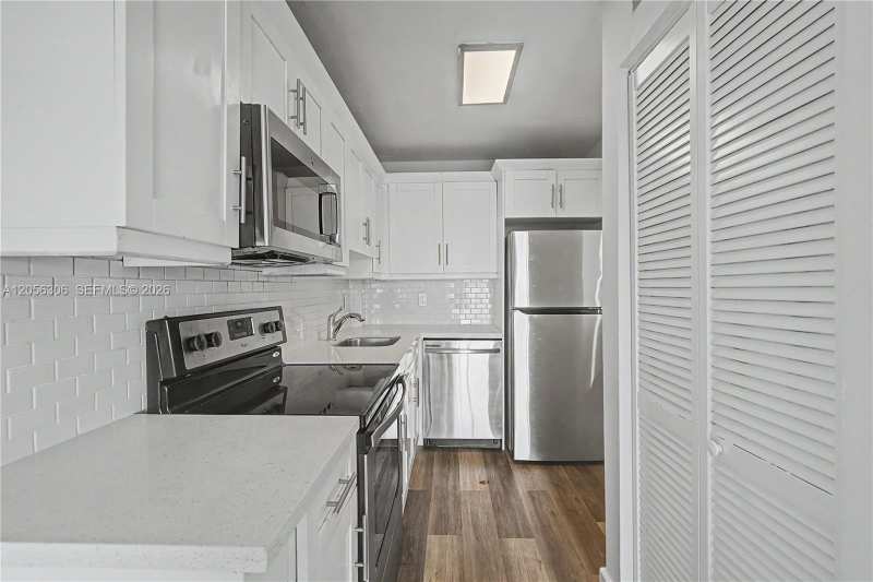 220 SW 17th Ct # 54, Miami FL 33135