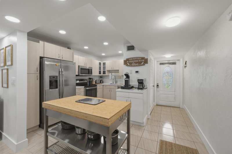 9200 N Hollybrook Lake Drive # 310, Pembroke Pines FL 33025