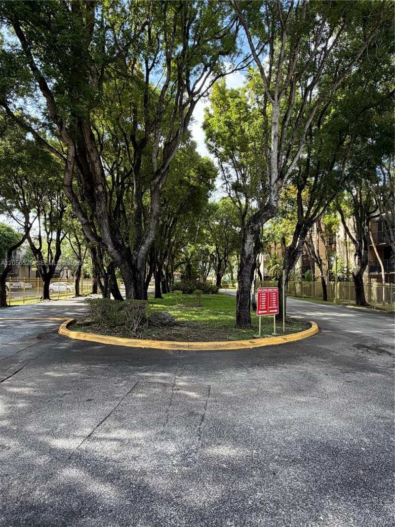 14201 N Kendall Dr # 408D, Miami FL 33186