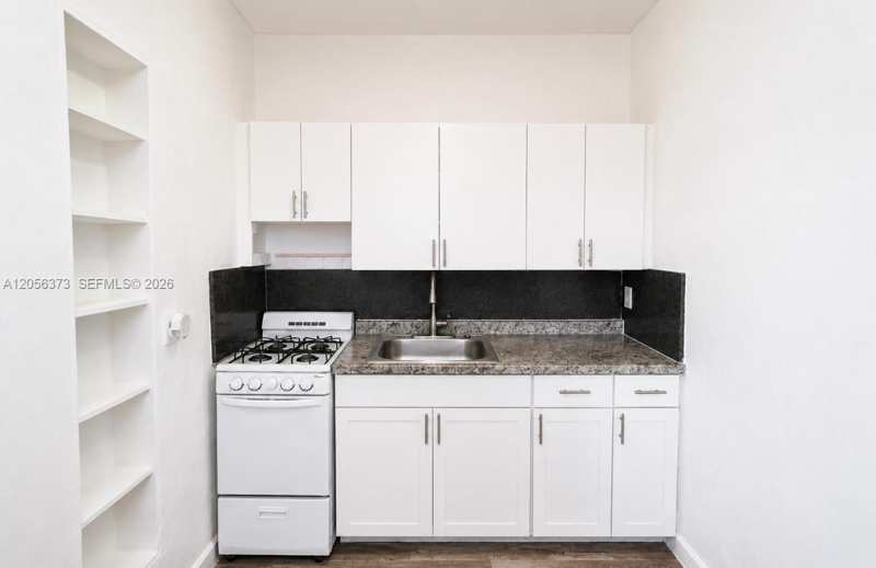 2300 W Flagler St # 18, Miami FL 33135