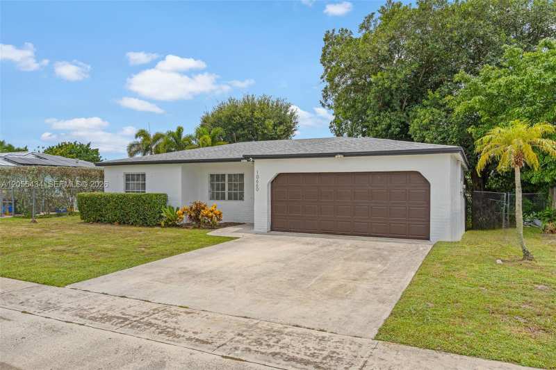 10660 Eureka St, Boca Raton FL 33428
