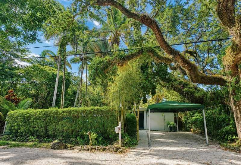 6834 SW 78th Ter, South Miami FL 33143