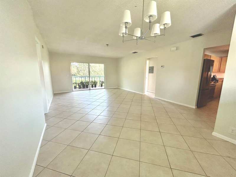 421 S LAKESIDE Drive # 7, FL 33460