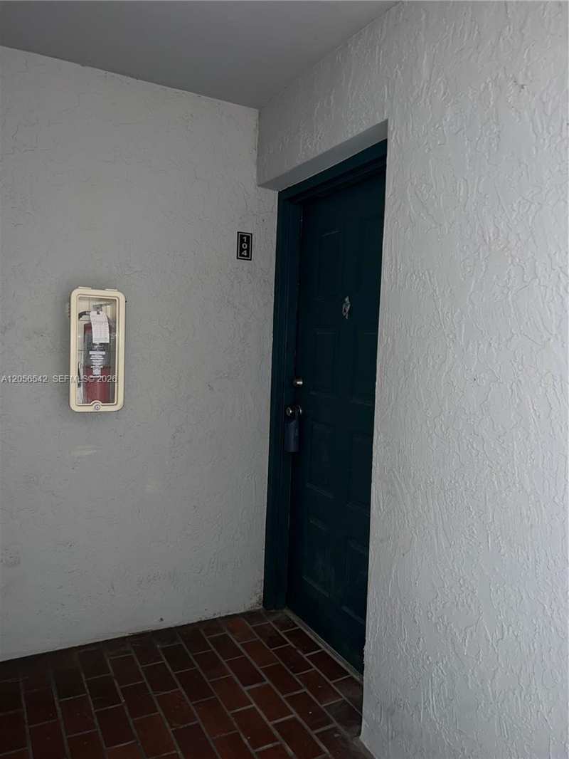 7235 NW 179th St # 104, Hialeah FL 33015