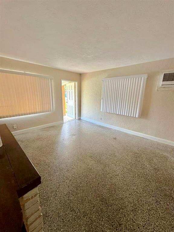 2531 Pierce Street, Hollywood FL 33020