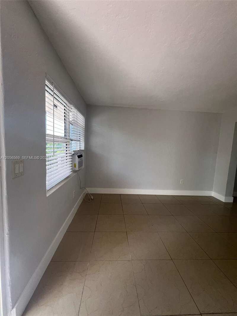 1281 NW 60th St # 6, Miami FL 33142