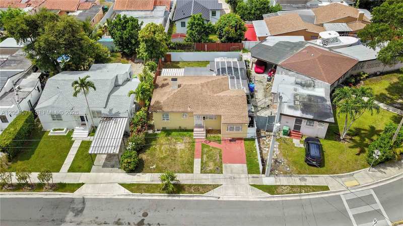 3080 SW 5th St, Miami FL 33135