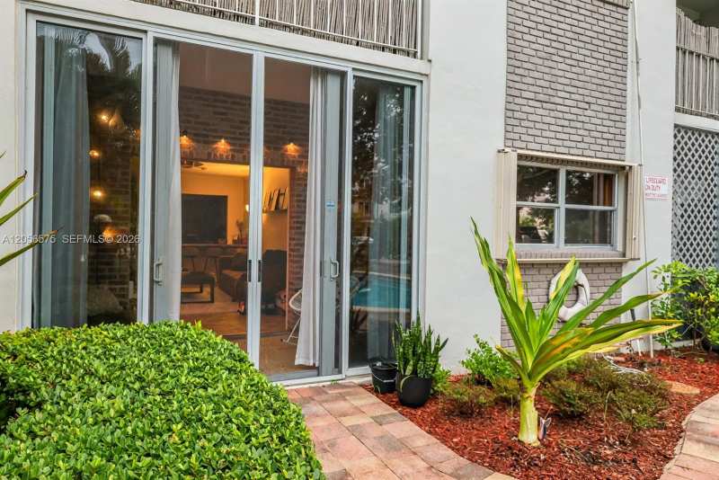 1541 NE 34th Ct # 104, Oakland Park FL 33334