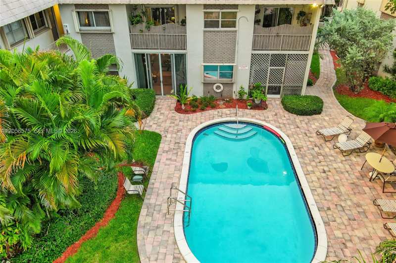1541 NE 34th Ct # 104, Oakland Park FL 33334