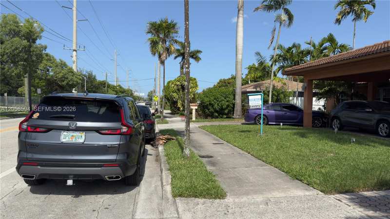 760 W 23rd St, Hialeah FL 33010