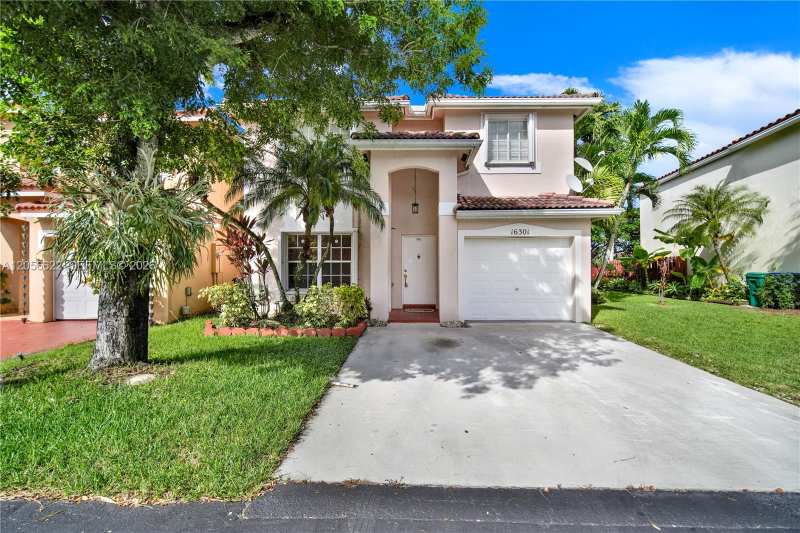 16301 SW 100th Ter, Miami FL 33196