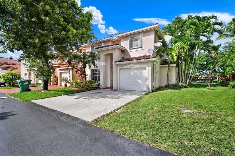 16301 SW 100th Ter, Miami FL 33196