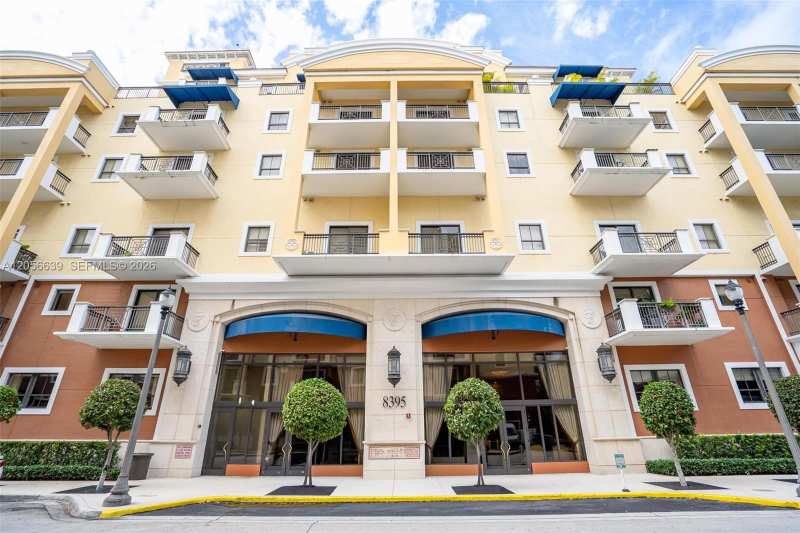 8395 SW 73rd Ave # 316, Miami FL 33143