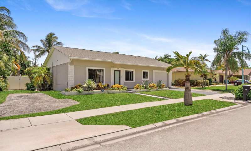 728 NE 9TH Avenue, Boynton Beach FL 33435