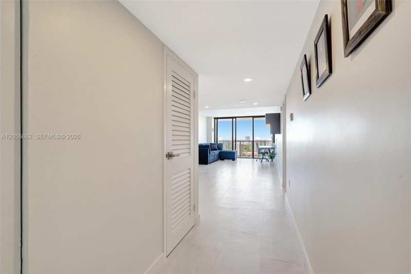 3675 N Country Club Dr # 2310, Aventura FL 33180
