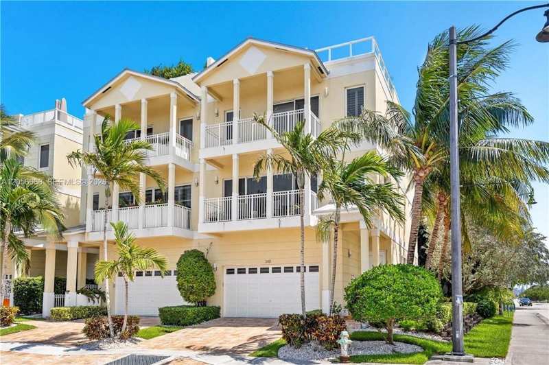 348 Elm St # 10, Hollywood FL 33019