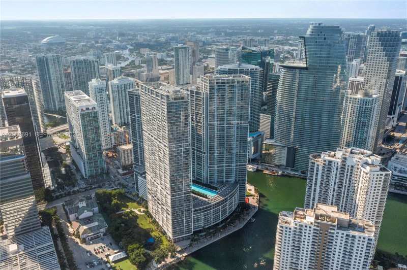 495 Brickell Ave # 3702, Miami FL 33131