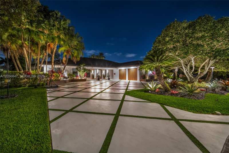 4430 Casper Ct, Hollywood FL 33021