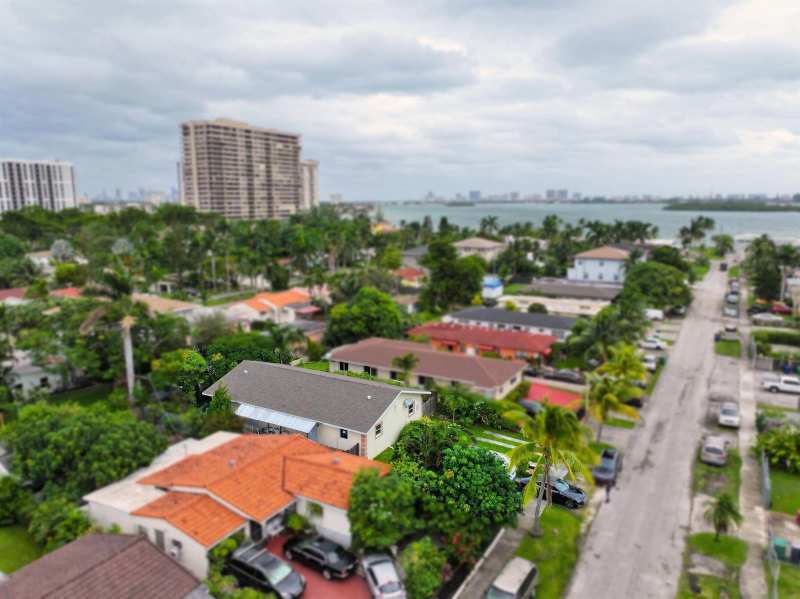 1561 NE 109TH Street, Miami FL 33161