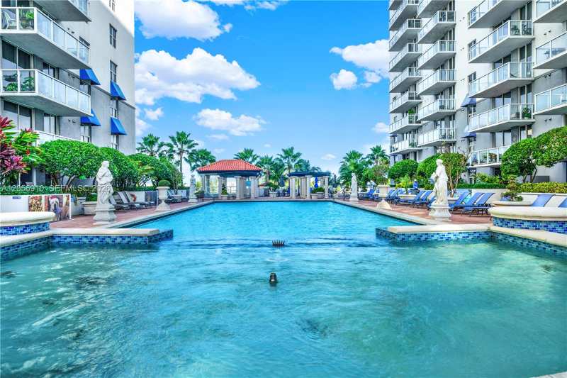 5077 NW 7th St # 508, Miami FL 33126