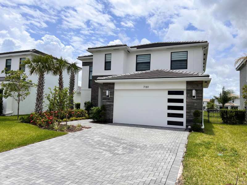 7181 VILLAMAR Way, Lake Worth FL 33463