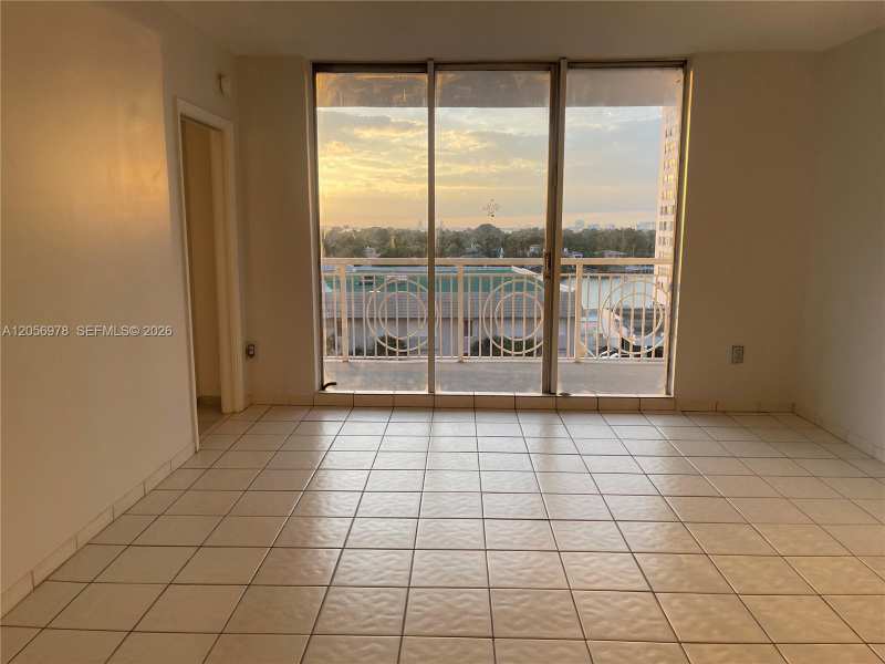 5825 Collins Ave # 7B, Miami Beach FL 33140