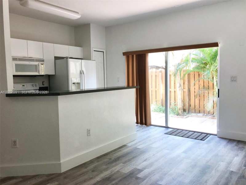 8527 NW 108th Ave # 41, Doral FL 33178