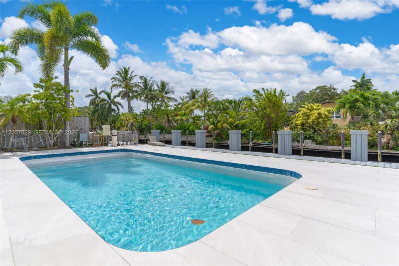 1713 SW 5th St, Fort Lauderdale FL 33312