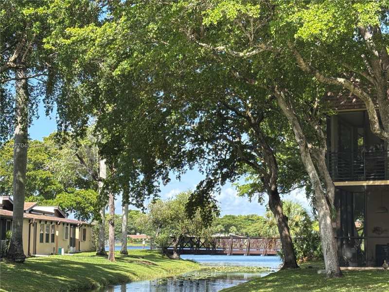 100 Ashbury Rd # 107, Hollywood FL 33024