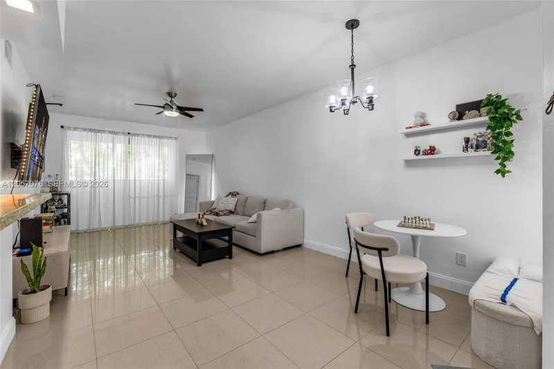 18336 NW 68th Ave # G, Hialeah FL 33015